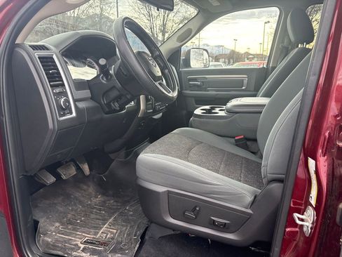 Used 2018 RAM 3500 Big Horn image 26