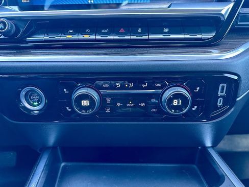 Used 2022 Chevrolet Silverado 1500 LT image 22