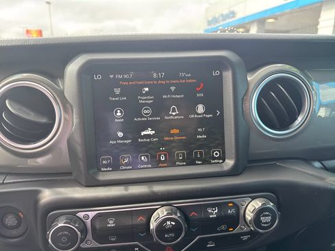 Used 2023 Jeep Gladiator Overland AWD/4WD image 29