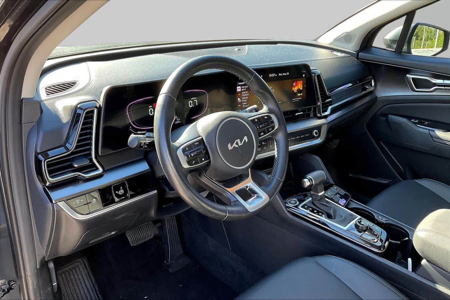 Used 2024 Kia Sportage EX FWD image 17