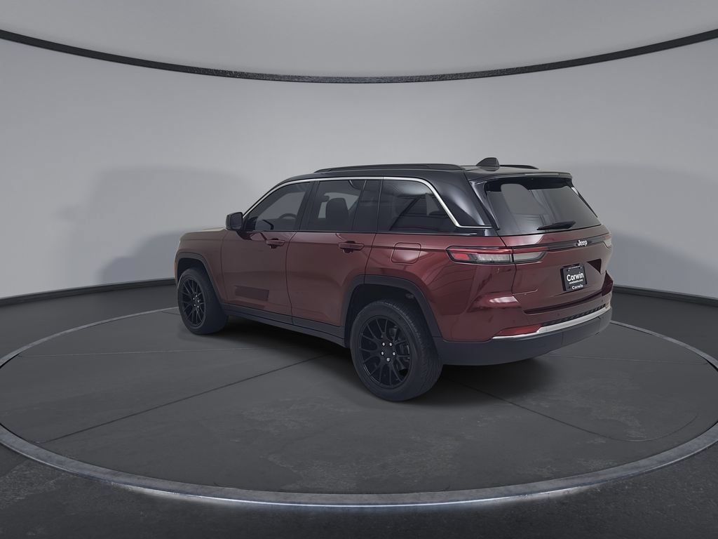 Used 2023 Jeep Grand Cherokee Laredo w/ Luxury Tech Group I AWD/4WD image 13