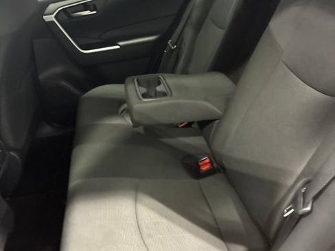 Used 2025 Toyota RAV4 XLE AWD/4WD image 30