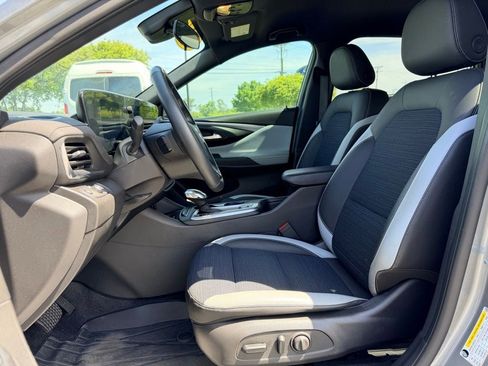 Used 2024 Buick Envista Preferred w/ Convenience I Package FWD image 20