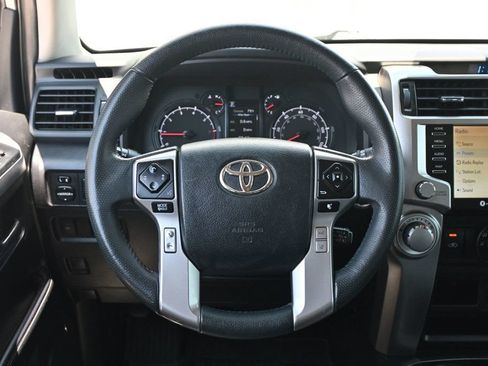 Used 2021 Toyota 4Runner SR5 Premium w/ Moonroof Package AWD/4WD image 11