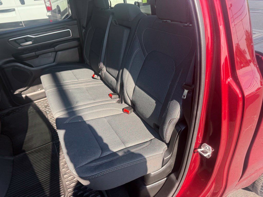Used 2023 RAM 1500 Big Horn AWD/4WD image 40