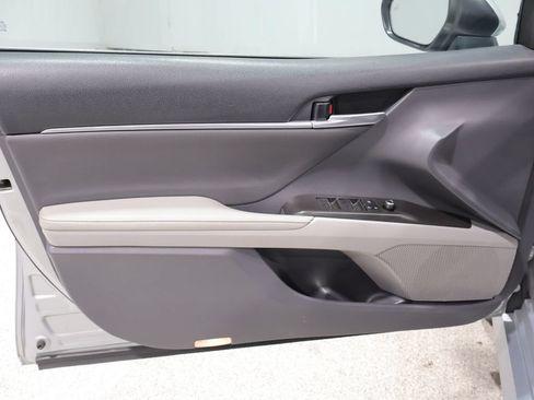Used 2022 Toyota Camry XLE w/ Cold Weather Package FWD image 13