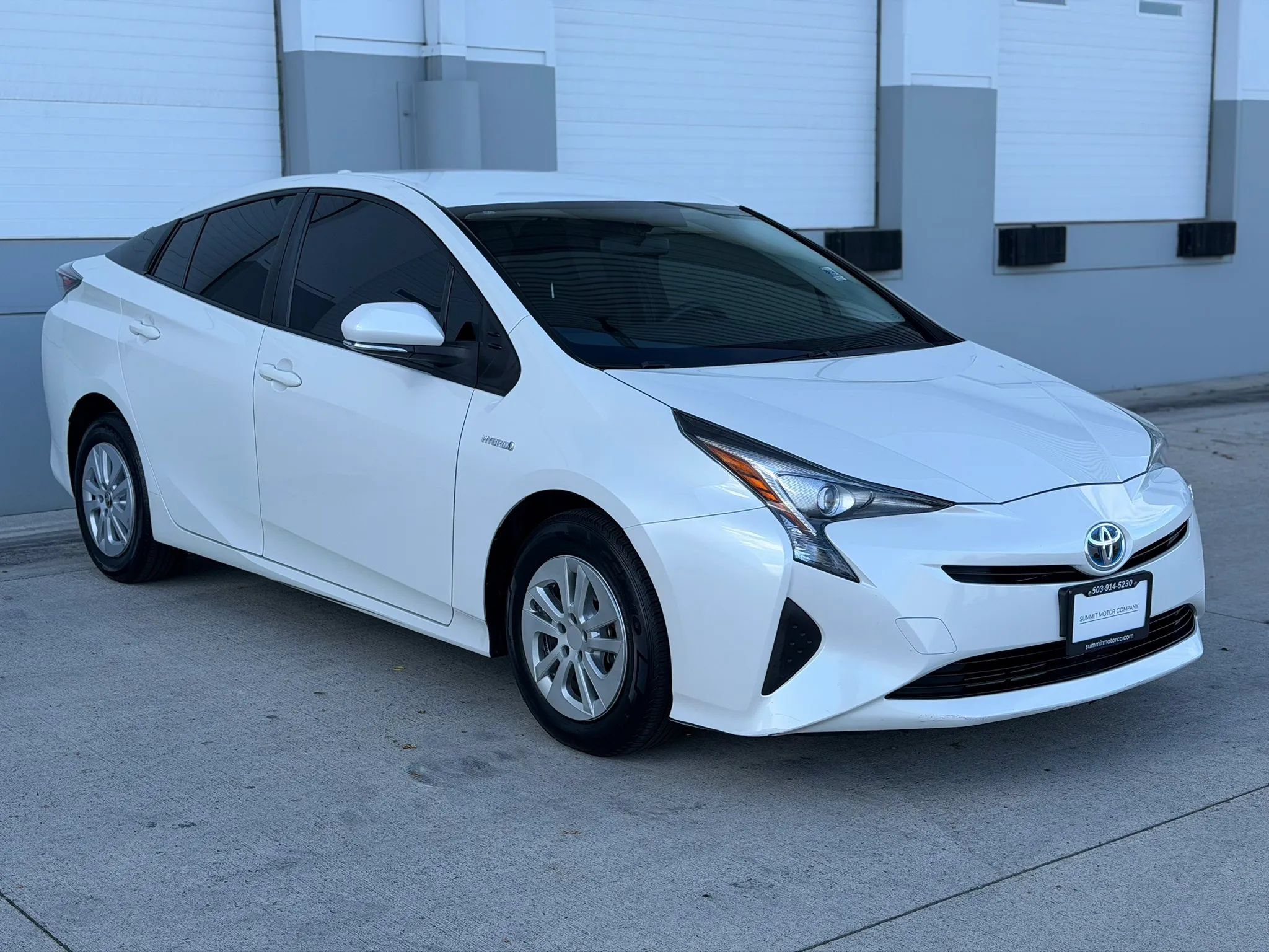 Used 2016 Toyota Prius Two w/ Preferred Accessory Package FWD image 7