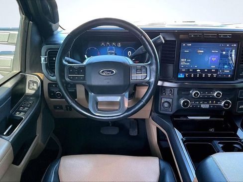 Used 2023 Ford F350 Lariat image 5
