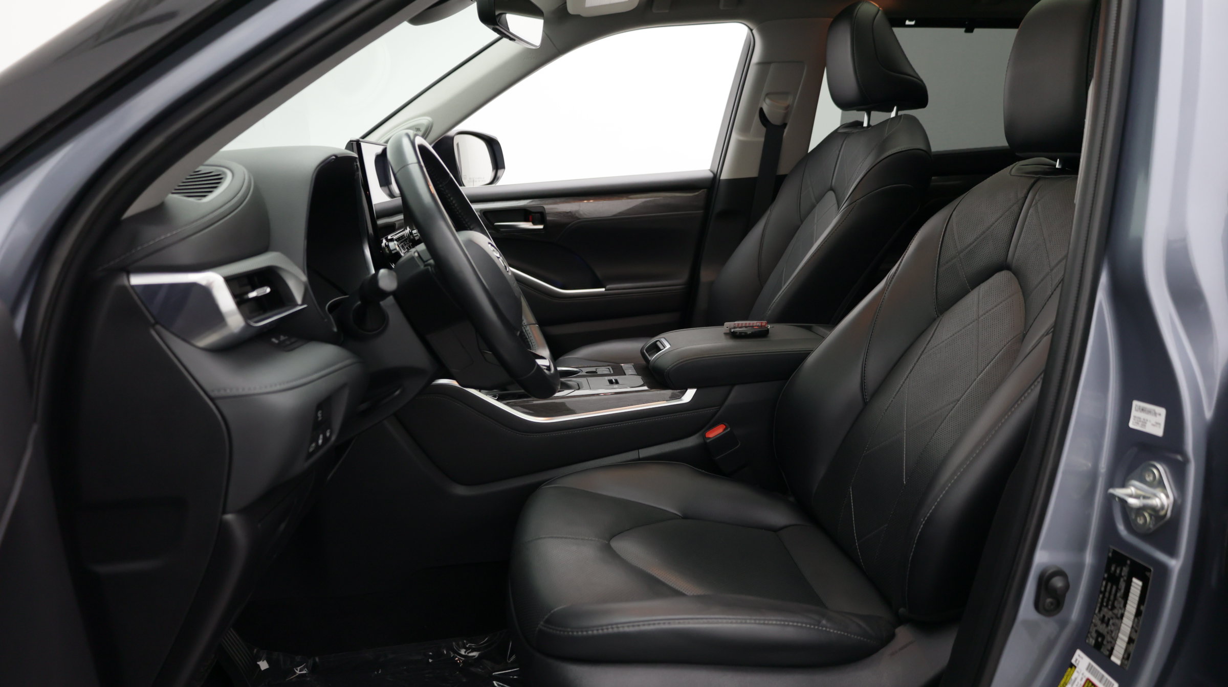 Used 2022 Toyota Highlander Platinum FWD image 18