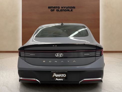 New 2026 Hyundai Sonata SE FWD image 3