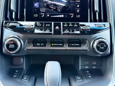 New 2026 Lexus LX 700h F Sport AWD/4WD image 31