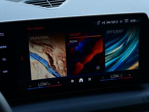 Used 2026 BMW 228i w/ Technology Package image 17