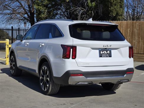 New 2026 Kia Sorento EX image 3