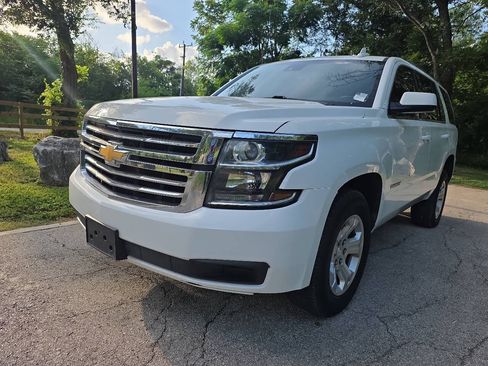 Used 2018 Chevrolet Tahoe LS w/ Enhanced Driver Alert Package RWD image 8