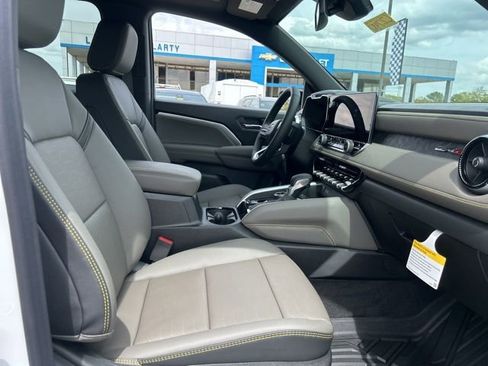 New 2026 Chevrolet Colorado ZR2 w/ Technology Package image 33