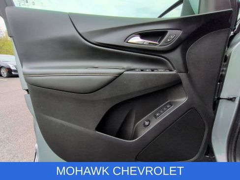 Used 2024 Chevrolet Equinox Premier AWD/4WD image 24