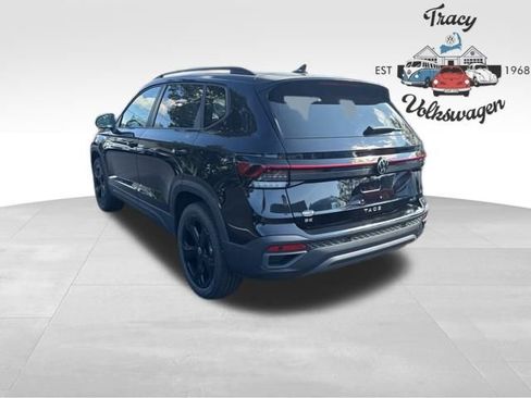 New 2025 Volkswagen Taos SE image 5