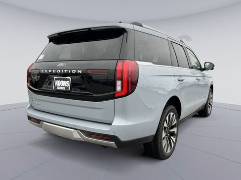 New 2026 Ford Expedition Platinum w/ Driver's Package image 7