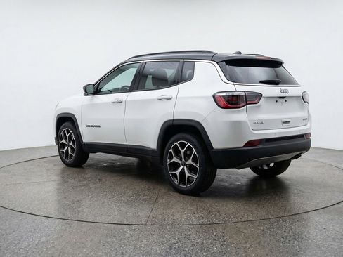 Used 2025 Jeep Compass Limited AWD/4WD image 6