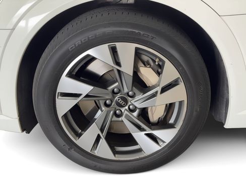 Used 2023 Audi e-tron Premium w/ Convenience Plus Package image 12