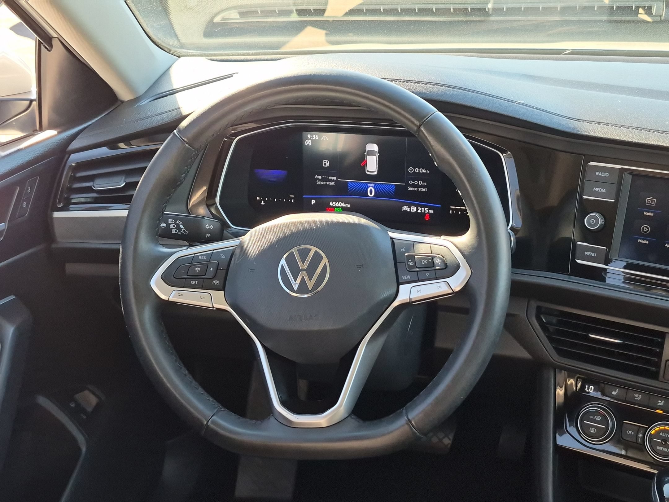 Used 2022 Volkswagen Jetta SE FWD image 11