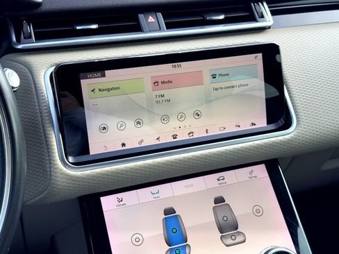 Used 2018 Land Rover Range Rover Velar R-Dynamic SE image 32