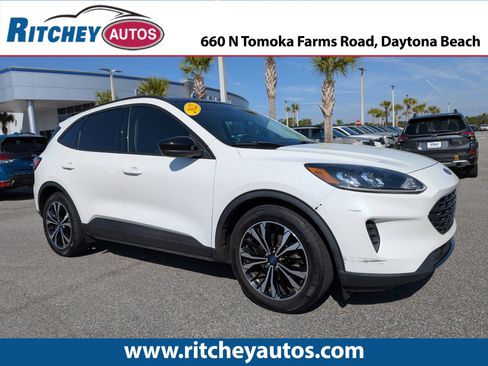 Used 2022 Ford Escape SE w/ SE Sport Appearance Package image 1