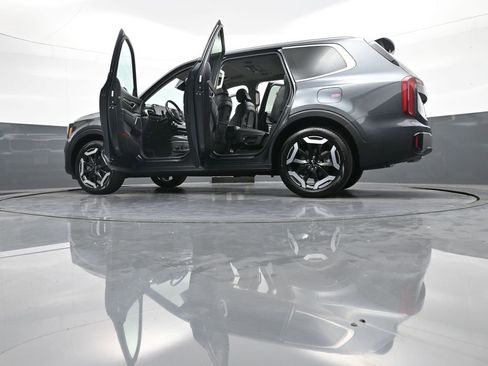 Used 2024 Kia Telluride S w/ S Sunroof Package image 50
