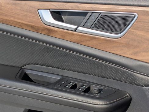 Used 2024 Volkswagen Atlas SE image 14