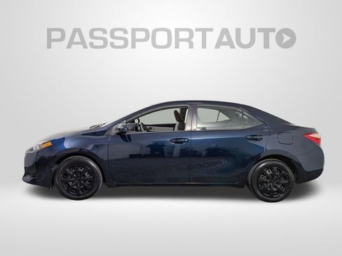 Used 2019 Toyota Corolla LE image 2