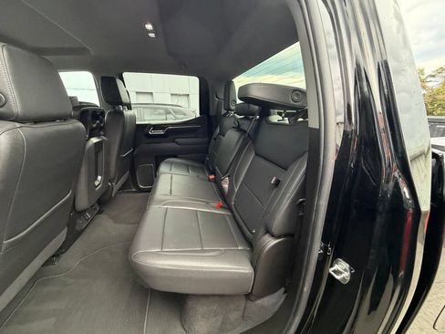 Used 2025 GMC Sierra 1500 SLT AWD/4WD image 10