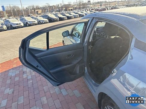 Used 2024 Nissan Sentra SV image 27