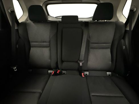 Used 2024 Nissan Rogue SV image 14