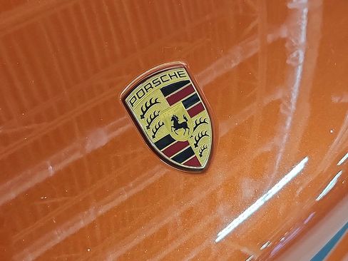 Used 2023 Porsche Macan AWD/4WD image 31