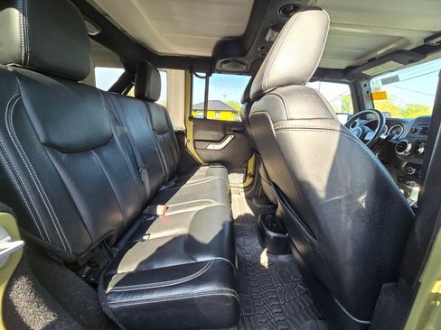 Used 2013 Jeep Wrangler Unlimited Sahara w/ Connectivity Group image 14