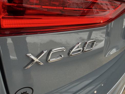 Used 2022 Volvo XC60 T8 Inscription Expression image 25