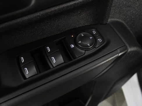 Used 2025 GMC Sierra 2500 Pro w/ Convenience Package image 14