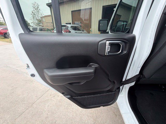 Certified 2025 Jeep Wrangler Unlimited Sport AWD/4WD image 13