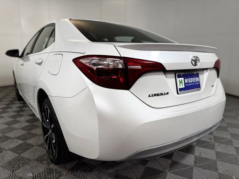 Used 2019 Toyota Corolla SE image 2