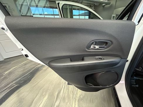 Used 2021 Honda HR-V Sport image 48