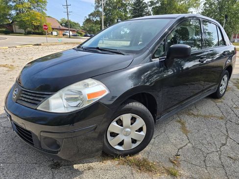 Used 2009 Nissan Versa Sedan FWD image 1