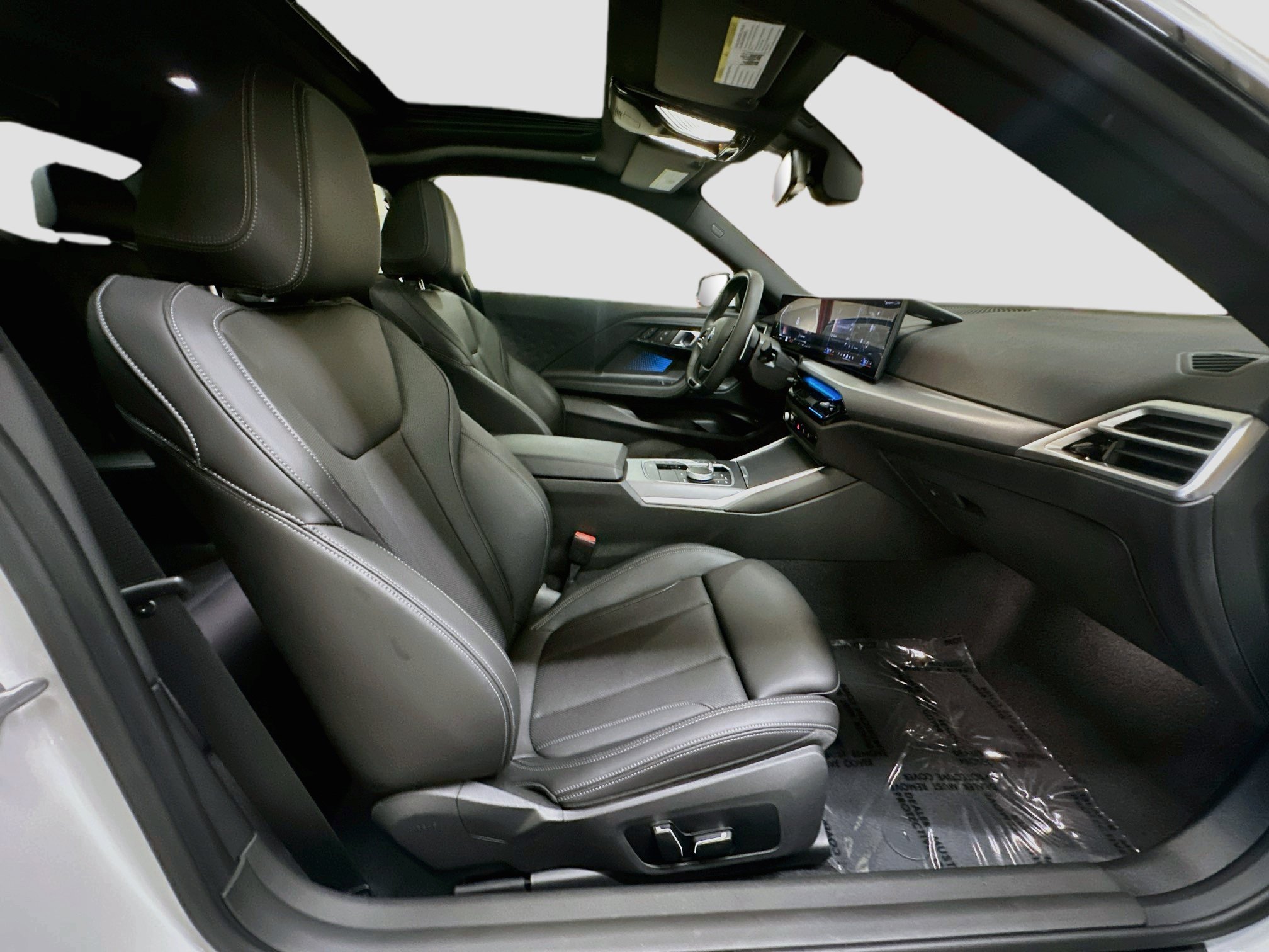 Used 2025 BMW 230i Coupe w/ Premium Package RWD image 26