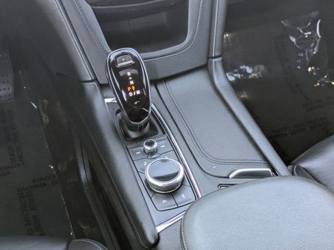 Used 2023 Cadillac XT6 Premium Luxury w/ Technology Package image 13