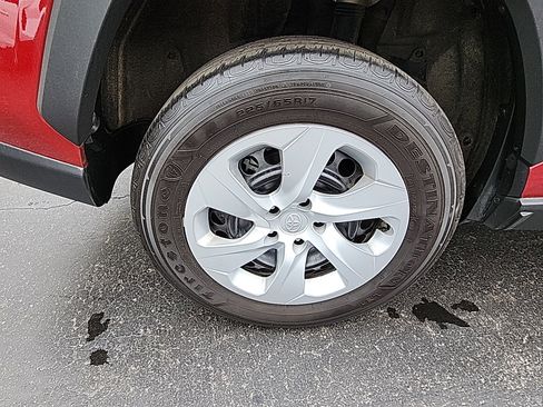 Certified 2025 Toyota RAV4 LE FWD image 26