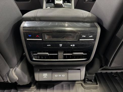 Used 2025 Acura MDX FWD image 29