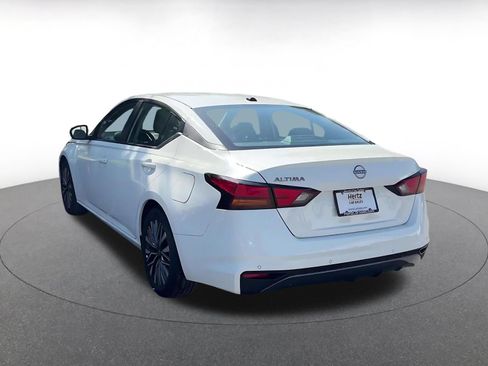 Used 2026 Nissan Altima 2.5 SV FWD image 10