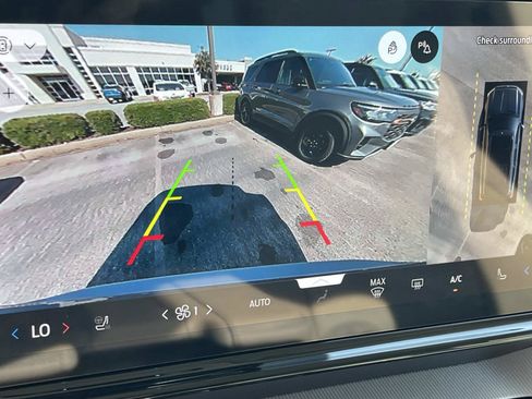 New 2027 Ford Expedition Active AWD/4WD image 14