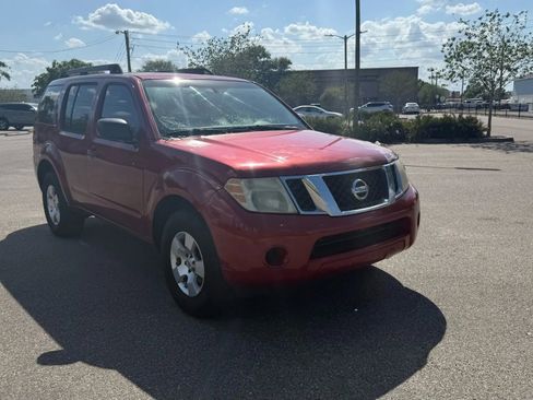Used 2011 Nissan Pathfinder S image 4