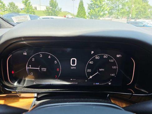 Used 2022 Jeep Grand Wagoneer Series III AWD/4WD image 27
