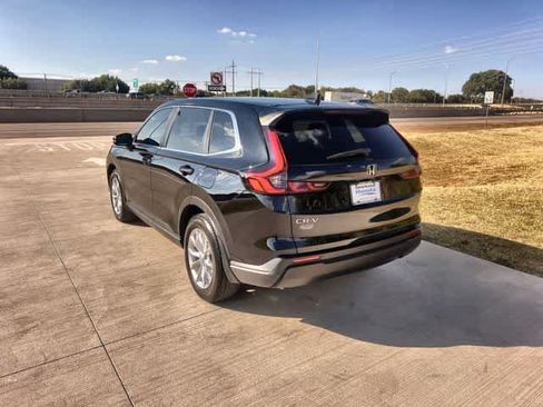 Used 2025 Honda CR-V EX image 5